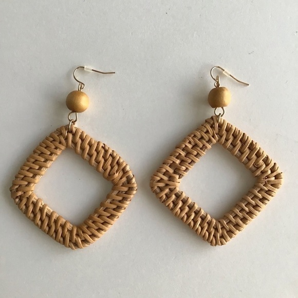 NEW Forever 21 Woven Rattan Earrings Wood Bead Light Triangle Dangle French Wire - Picture 9 of 14